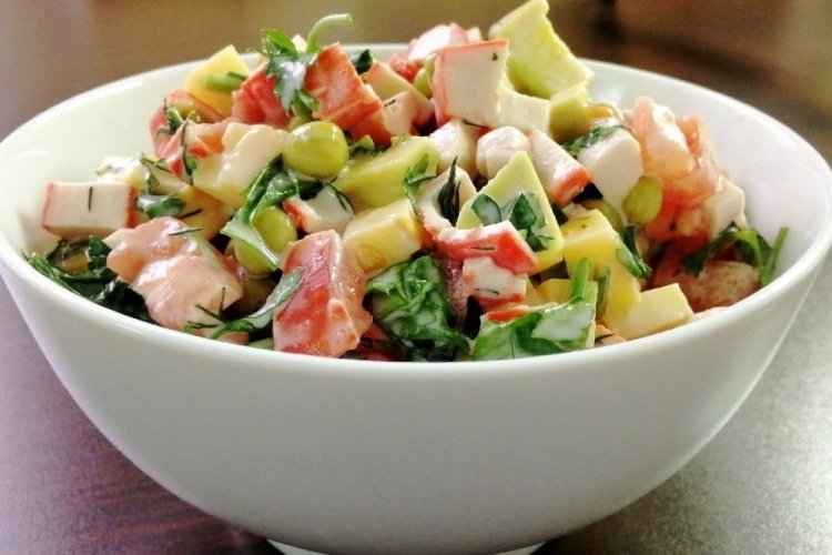 Krabbensalat mit Avocado ohne Mayonnaise