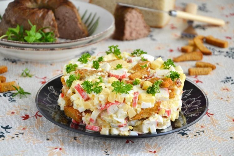 Krabbensalat mit Croutons