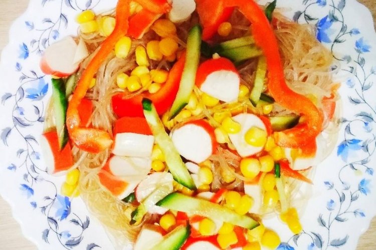 Krabbensalat mit Glasnudeln