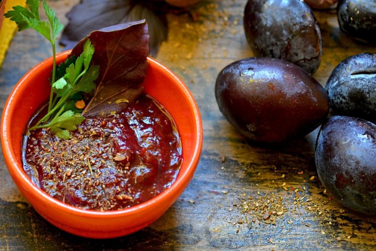 Salsa Tkemali