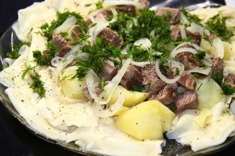 Tatarischer Beschbarmak