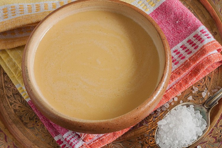 Tatarischer Tee mit Butter