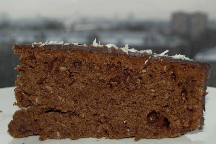 Pastel de chocolate con coco rallado