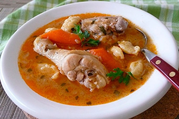 Hähnchenpaprikasch