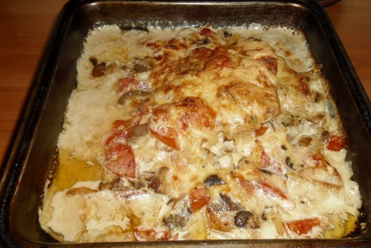 Barsch mit Kartoffeln aus dem Ofen