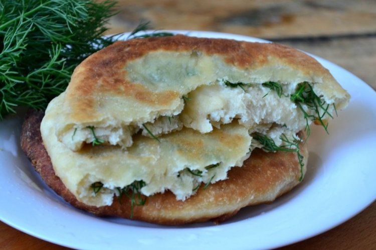 Chalpak mit Zwiebeln