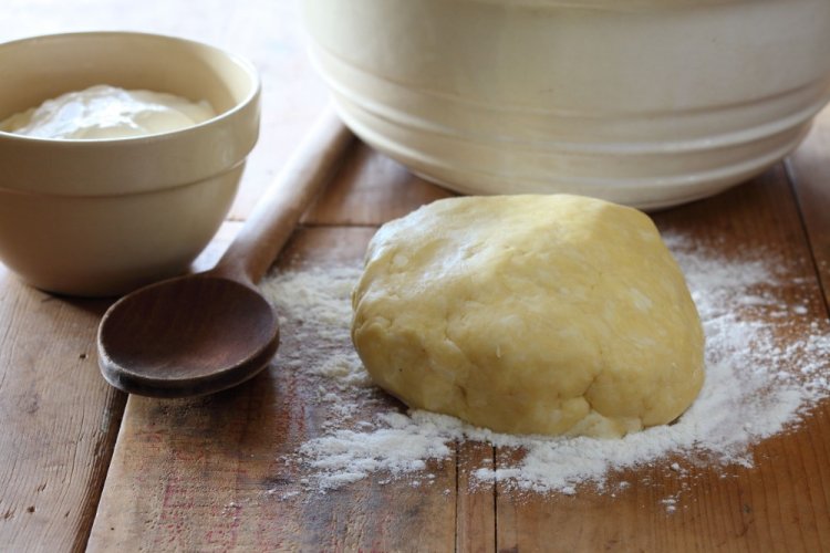 Sour Cream Dough for Pie