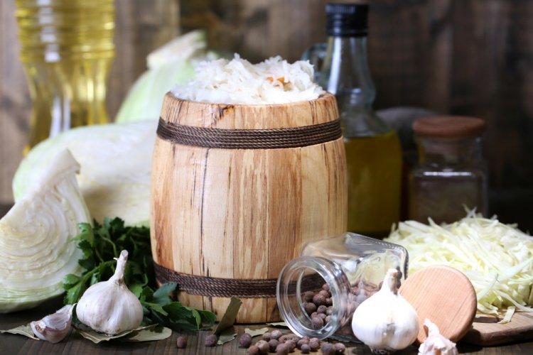 Sauerkraut im Fass