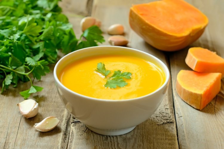 Kürbiscremesuppe mit Sahne