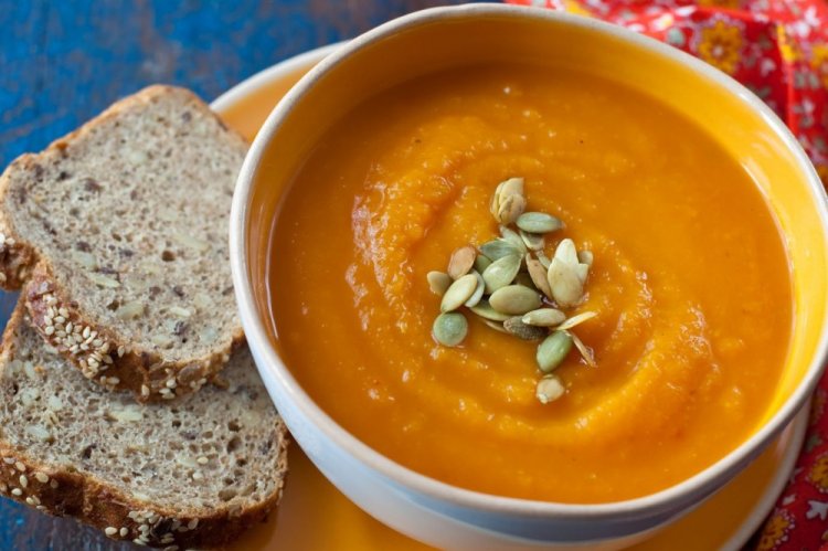 Kürbiscremesuppe mit Ingwer und Chili