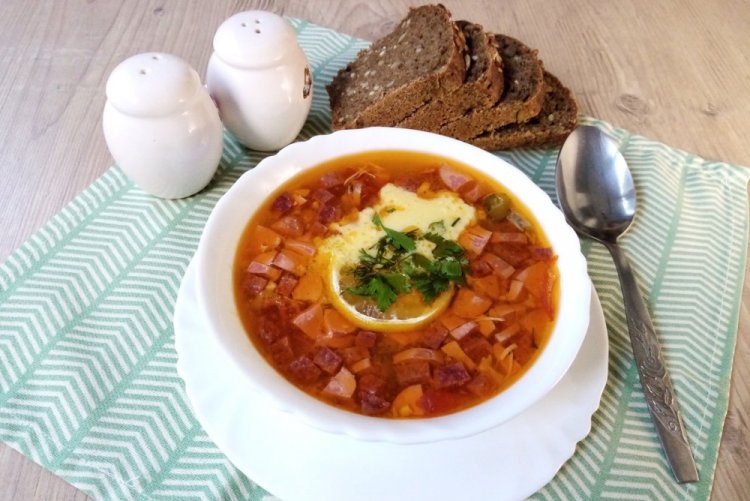 Soljanka mit Huhn