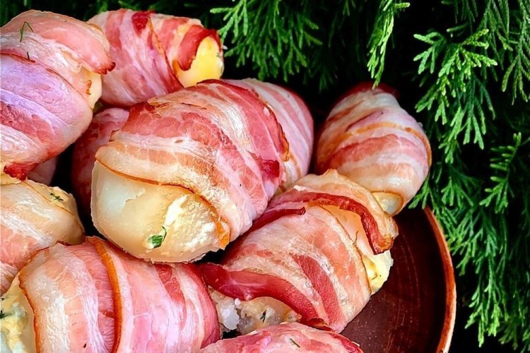 Patatas con beicon y queso al horno