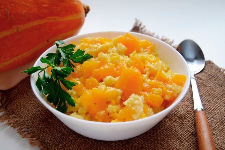 Millet Porridge with Pumpkin and Chicken