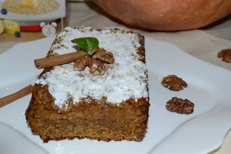 Bizcocho de calabaza con copos de avena y miel