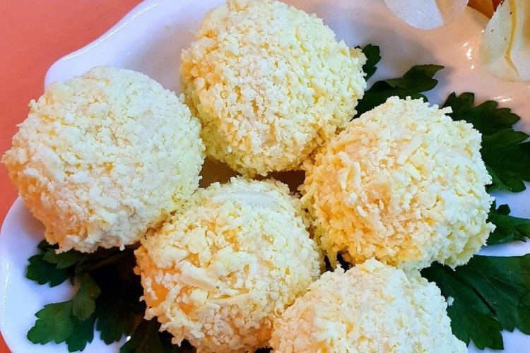 Bolitas de queso con salmón