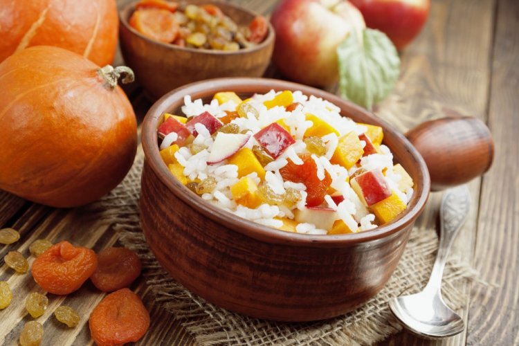 Pumpkin Rice Porridge with Apples