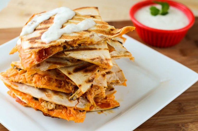 Quesadilla mit koreanischen Karotten und Champignons