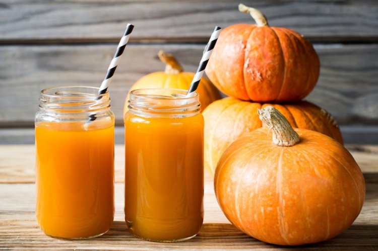 Kürbis-Apfel-Saft gerieben