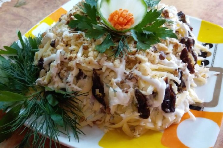 Salad with Pork Tongue and Prunes