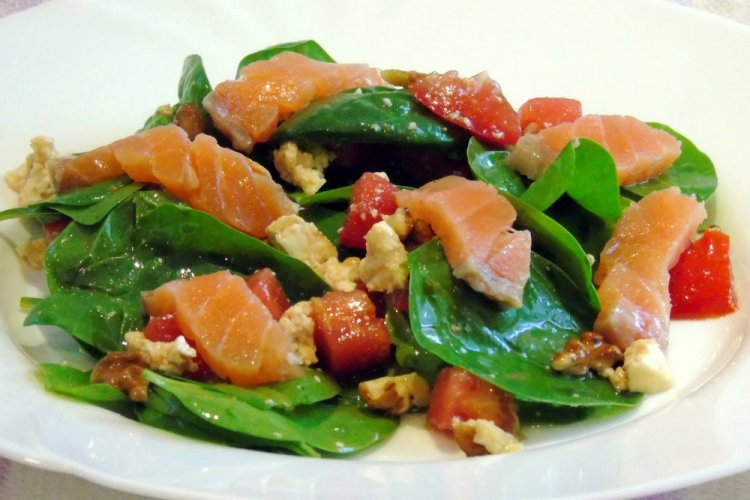 Spinach and Salmon Salad