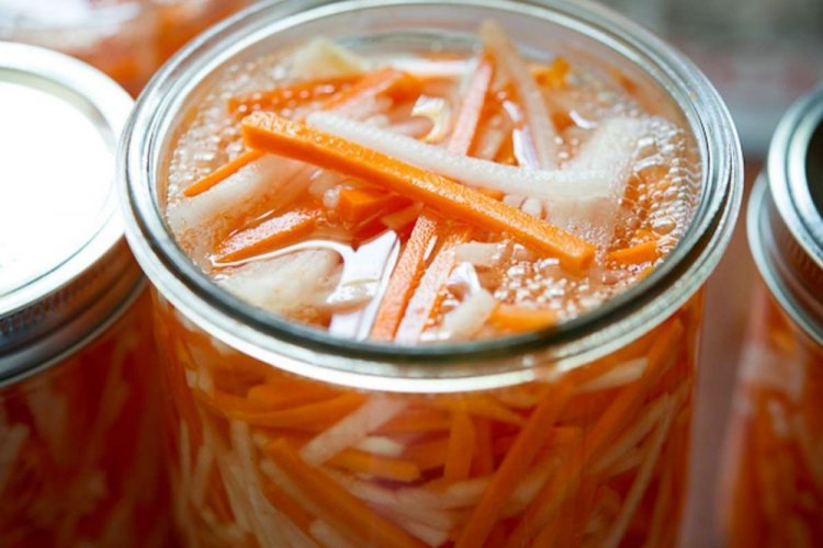 Zanahorias encurtidas con daikon