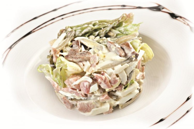 New Year's Salad with Boiled Pork and Pear