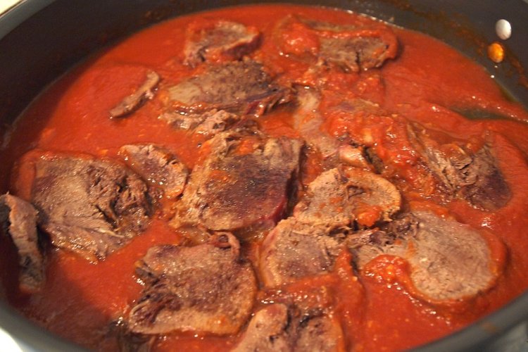 Braised Beef Tongue with Gravy