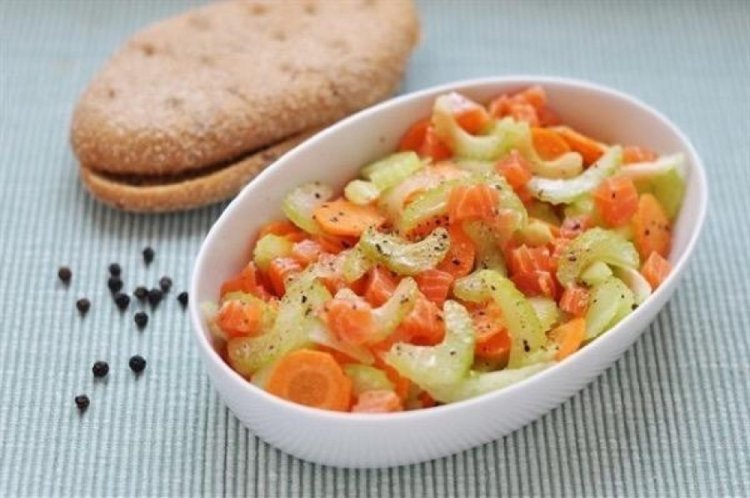 Selleriesalat mit Lachs
