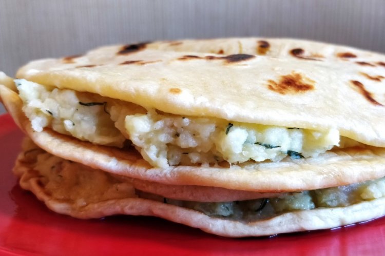Kystybyi with Sour Cream Dough