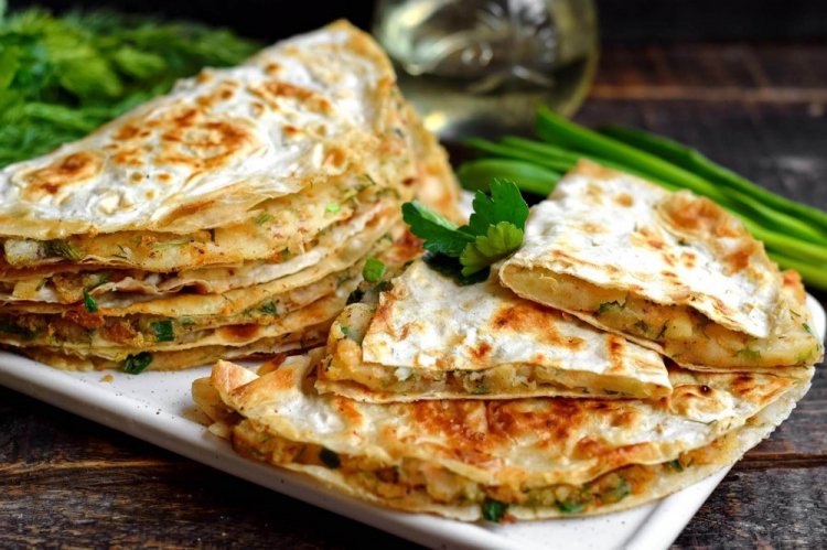 Kystybyi with Potatoes and Cheese