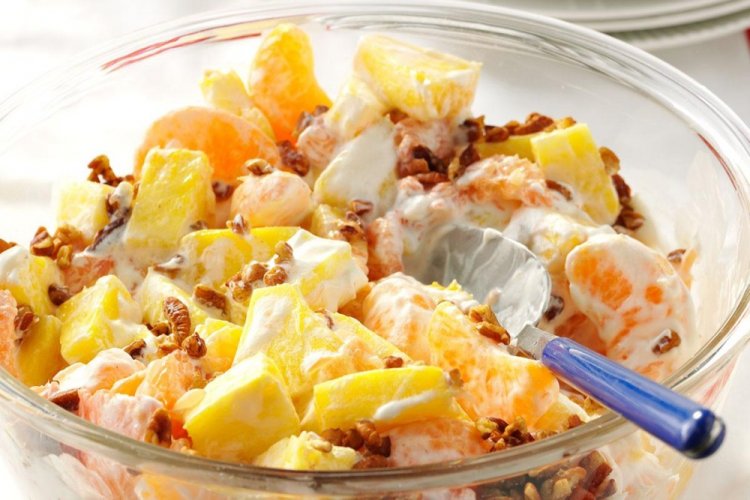 Fruit Salad with Mandarins and Cookies