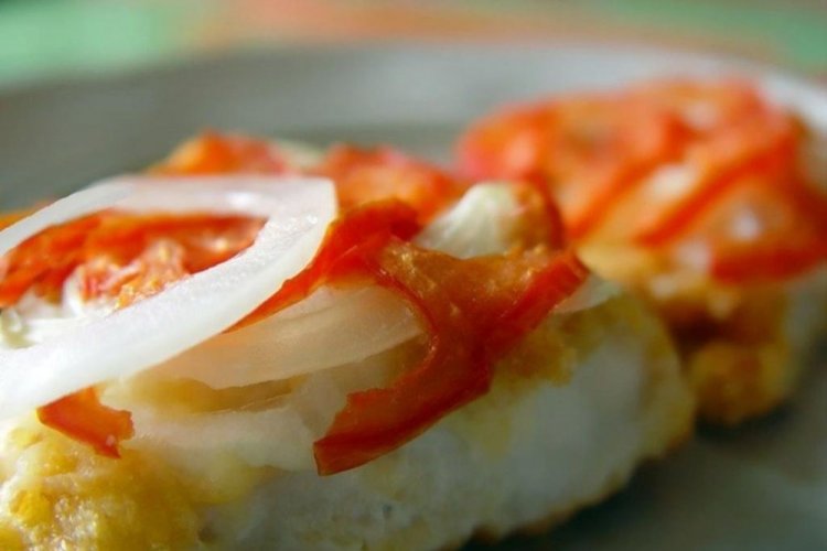 Gebackener Heilbutt mit Tomaten in Folie