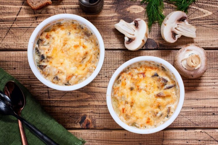 Julienne mit Hähnchen und Champignons