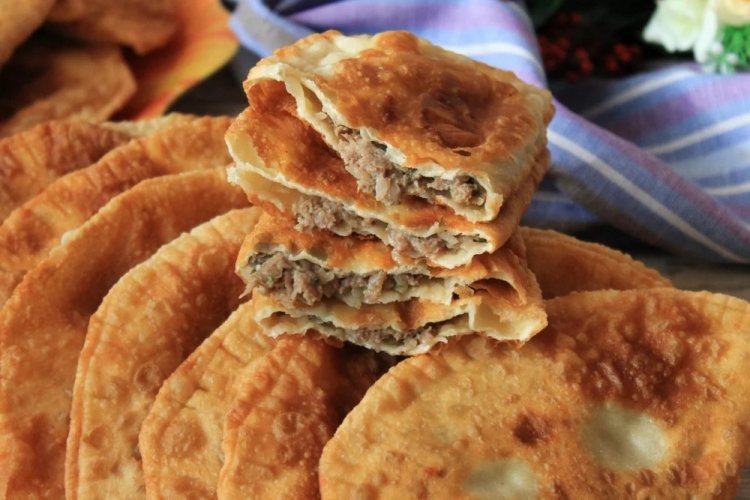 Tschebureki mit Kefir
