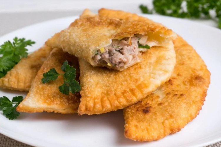 Tschebureki mit Bier
