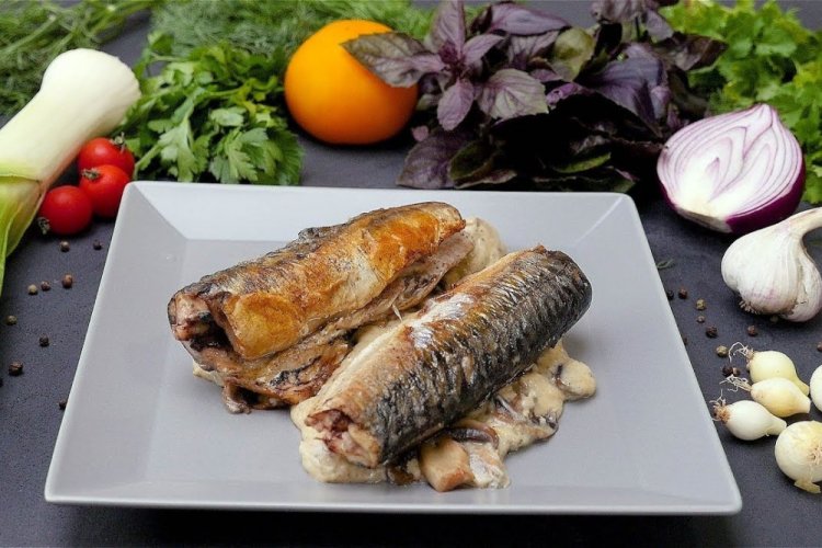 Mackerel with Mushrooms in Foil