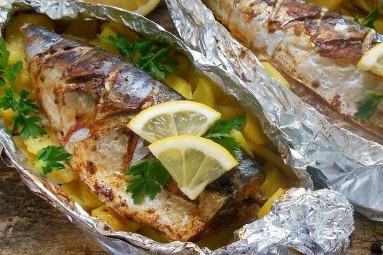Mackerel with Potatoes in Foil
