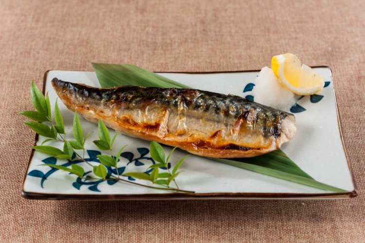 Mackerel with Mayonnaise in Foil