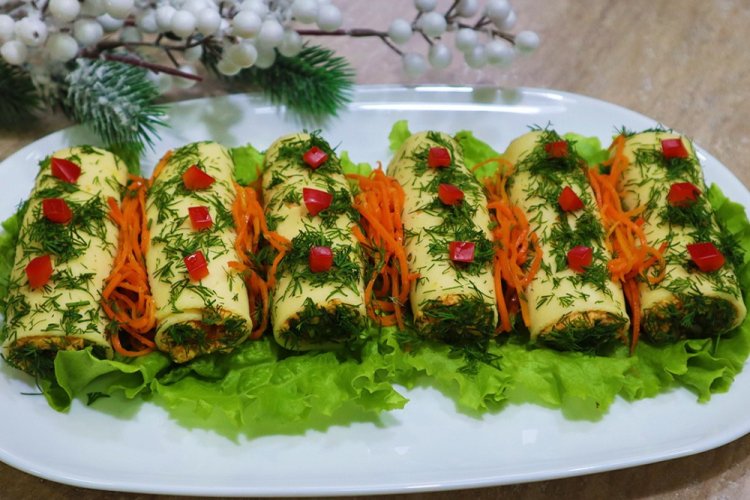 Cheese Rolls with Korean Carrots