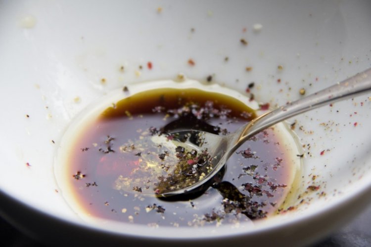 Marinade for Pork Ribs with Honey, Soy Sauce, and Herbs