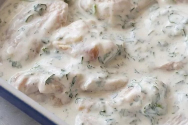 Adobo para pollo con crema agria y hierbas