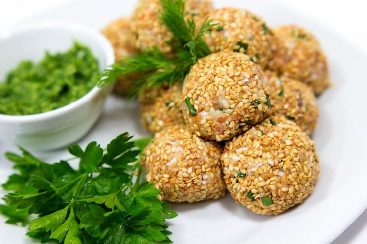 Käsebällchen mit Lachs