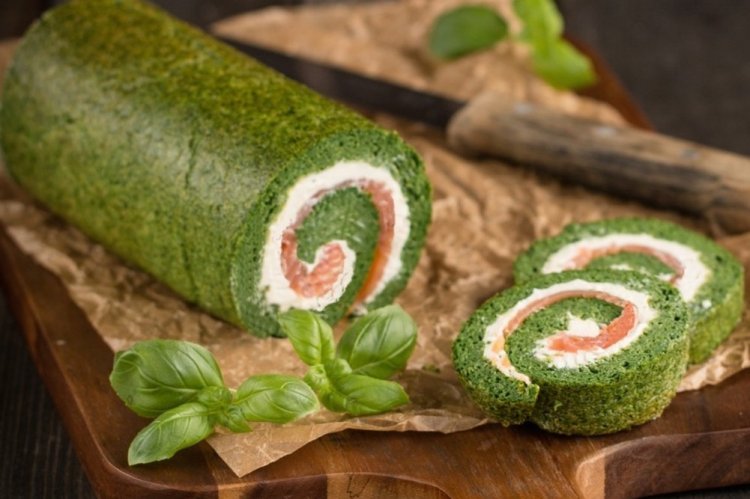 Spinatrolle mit Lachs