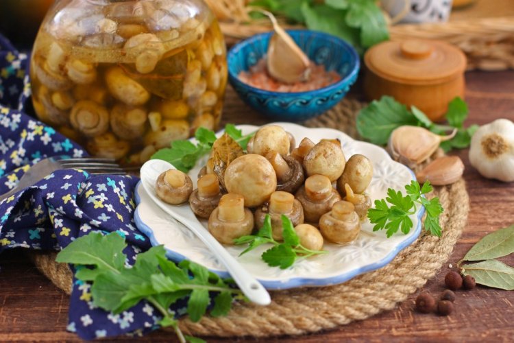 Marinierte Champignons