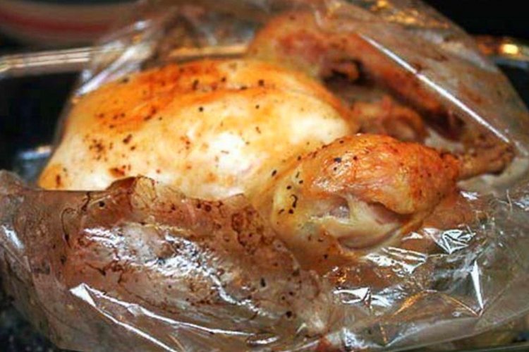 Hähnchen mit Sojasauce im Bratschlauch