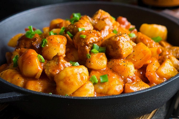 Paprikasch mit Gnocchi