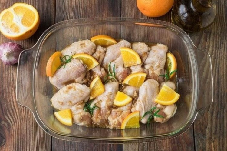 Adobo con limón y naranja para alitas de pollo