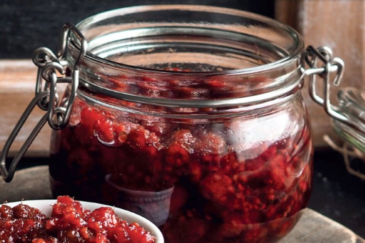 Apple Filling with Raspberries