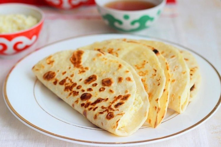 Kystybyi with Potatoes and Cheese
