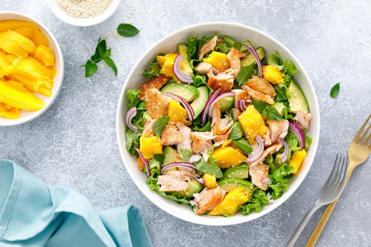 15 Easy Mango Salads